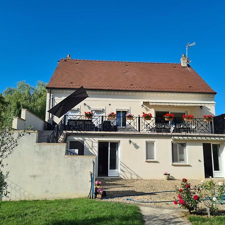 Chez Jaja Et Phiphi Apartment Bourg-et-Comin Luaran gambar
