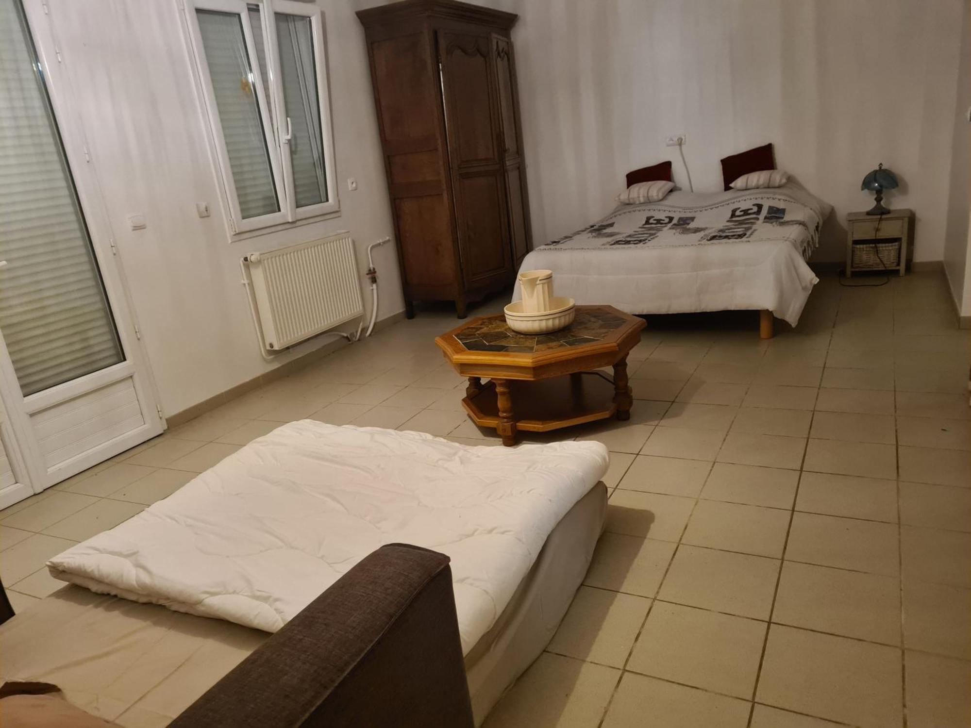 Chez Jaja Et Phiphi Apartment Bourg-et-Comin Luaran gambar